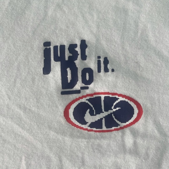 vintage looking nike tee ! - Picture 2 of 3
